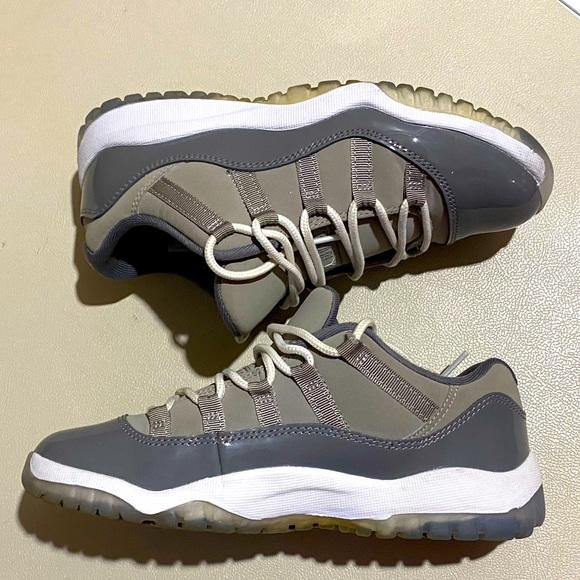 Air Jordan 11 Retro Low Cool Grey Sz 3Y 505835 003 Sneakers - Picture 9 of 16